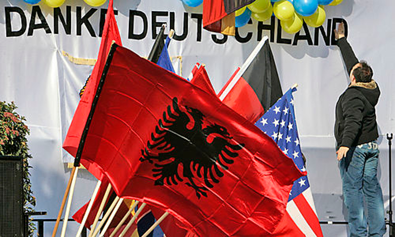 Немци од Вучића захтевају признање Косова као независне државе!