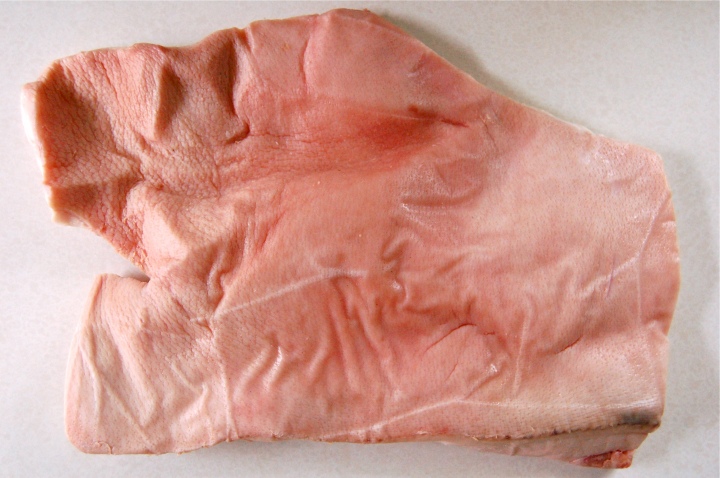 Русија спречила шверц 22 тоне неисправног меса из Србије