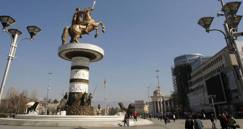 Македонско задужење вртоглаво расте, стандард драматично пада