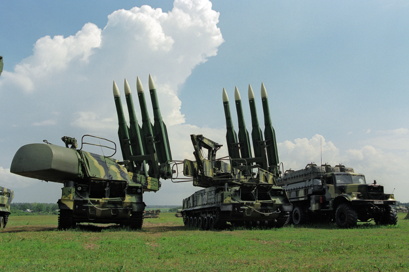 Москва разматра могућност да Египту прода зенитне ракетне системе „Антеј-2500” и „Бук”