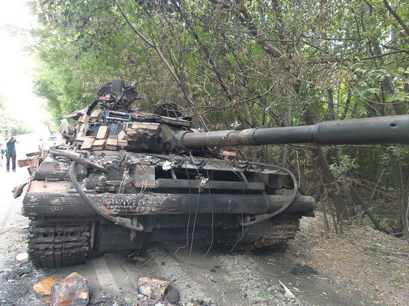 Кијевска ЕУ-наци хунта у Шахтјорску за један дан изгубила 125 оклопних возила
