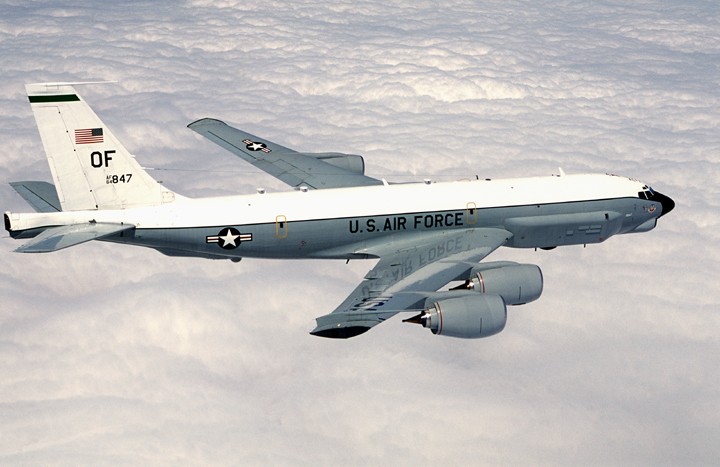 Амерички шпијунски авион побегао од руских ловаца