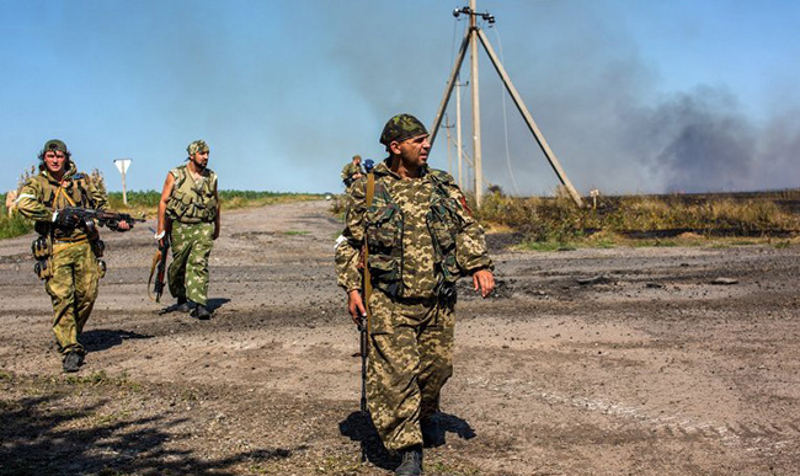 Формирана Армија ДНР, део украјинских снага се повлачи према Мариупољу