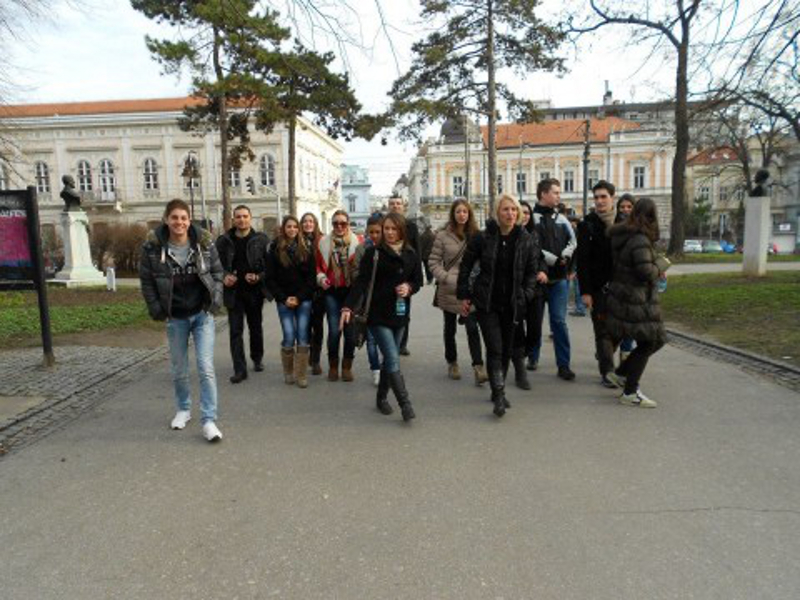 Половина младих Нишлија жели што је пре могуће да напусти Србију