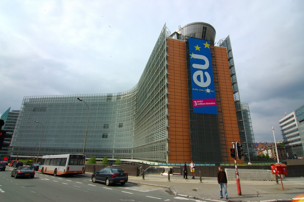У Бриселу спречен терористички напад на Европску комисију