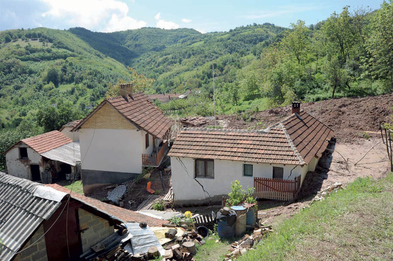 Горњи Милановац: У зиму без помоћи за куће уништене у поплавама