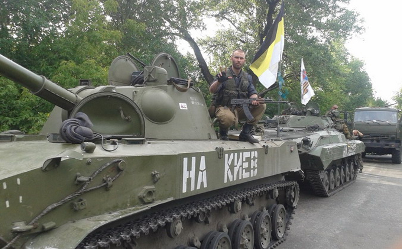 Армија ДНР у Марипољу блокирала 6 официра NATO и оборила украјински Су-25 и два Ми-8