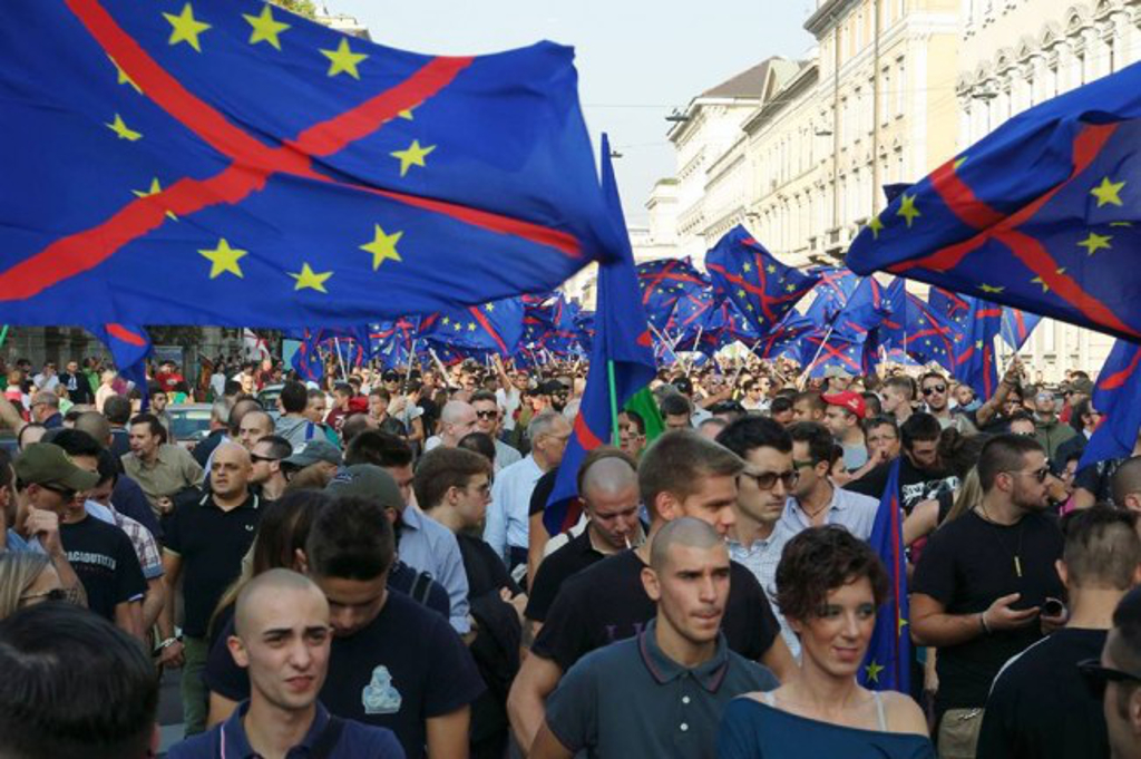 ИТАЛИЈА: Масовни протести против Европске уније!