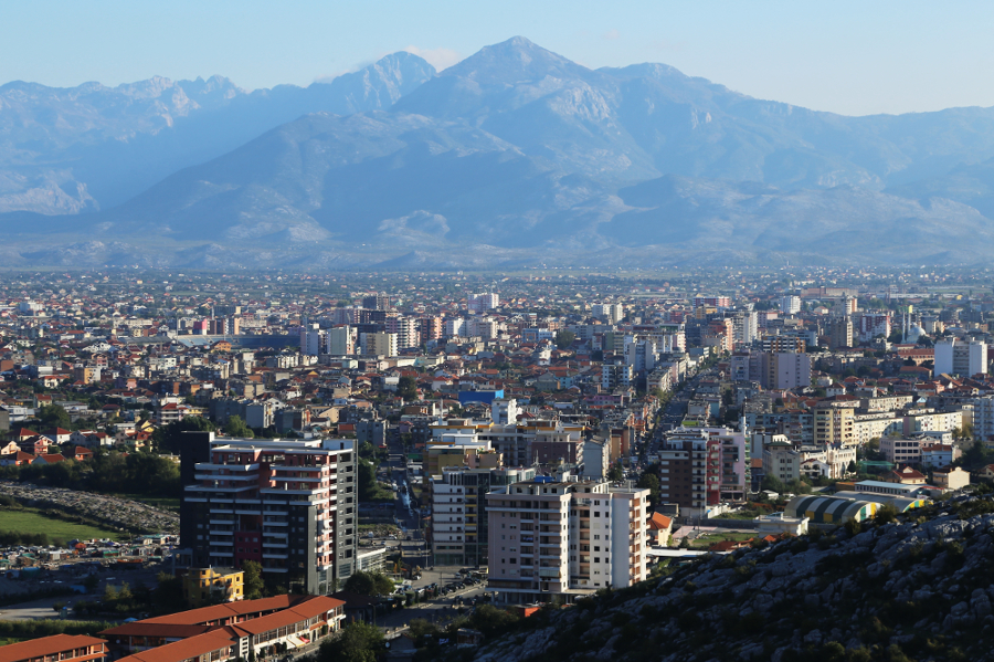 Какав је статус Срба у Албанији?