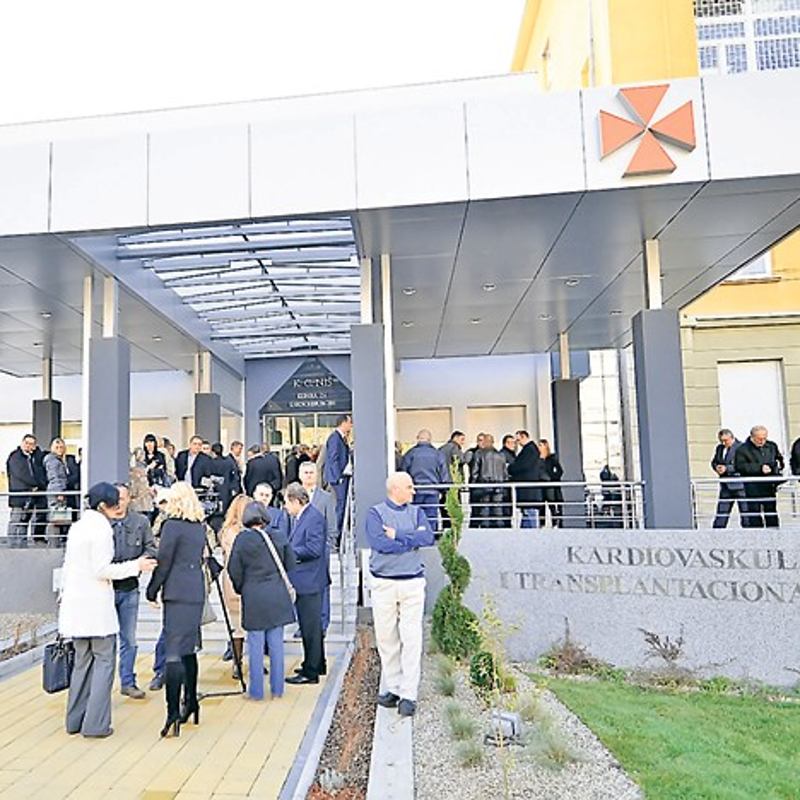 Чији су симболи на новој клиници у Нишу