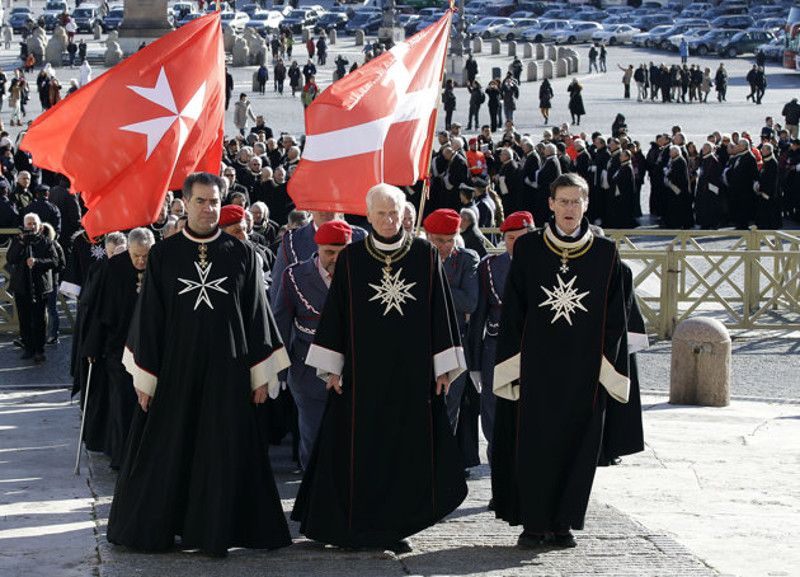 Симболи на новој клиници у Нишу припадају католичком Малтешком реду који полажу заклетву папи на верност и припадају НАТО и УН!