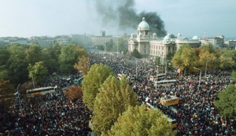 ОПАСНО: Србија, Јерменија и Мађарска су у опасности од "обојене револуције"