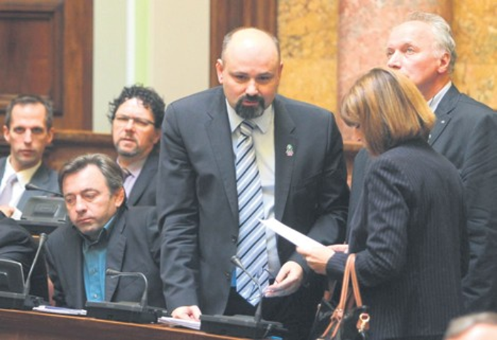 Посланици огорчени што нема правде за српске жртве а неће је ни бити док у "српском" тужилаштву седе ЏУКЕЛЕ!