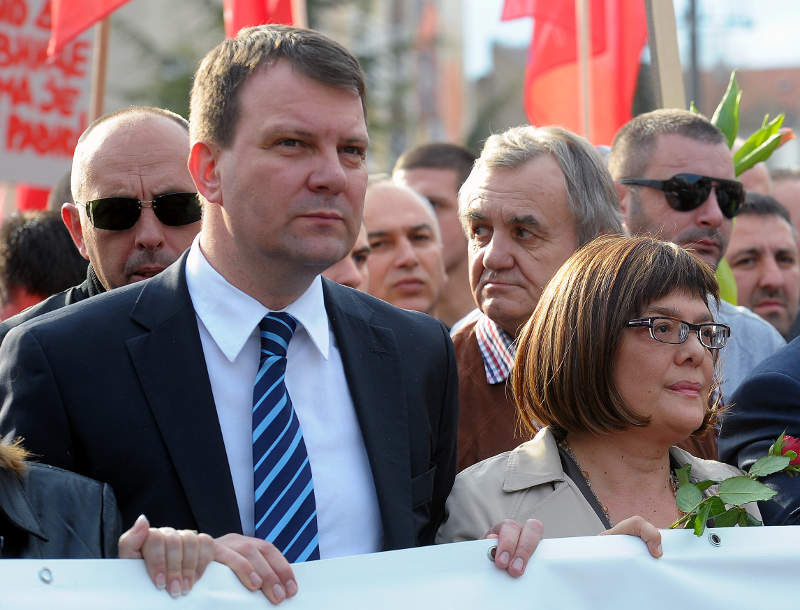 Напредна издаја се шири као ватра, кретен Мировић хоће државни празник за Војводину