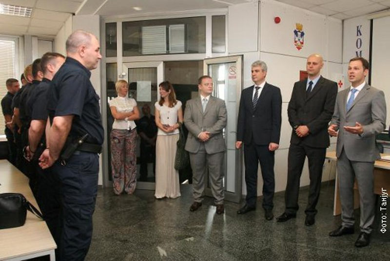 Београд: Нових 800 комуналних полицајаца који нам сада требају баш као и чир на дуп**ту!