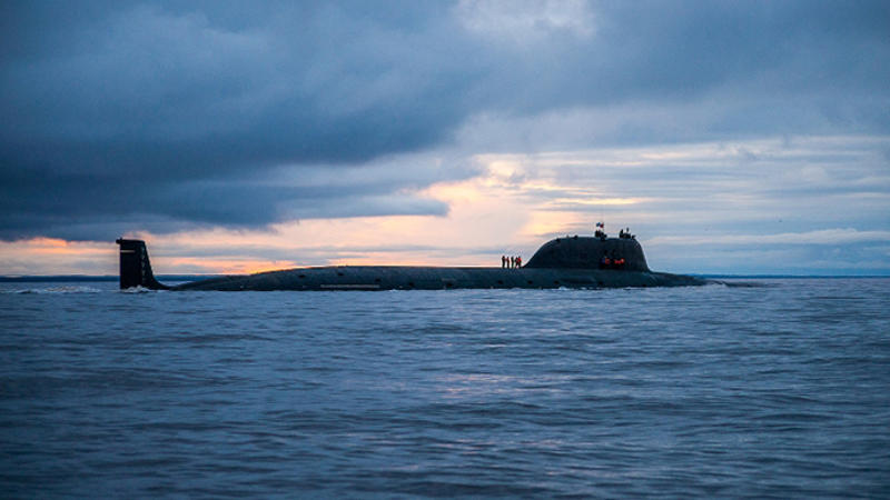 Руска подморница у британским водама, НАТО не може да је пронађе