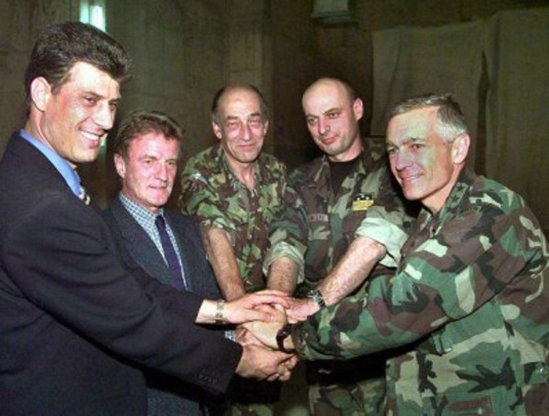 JE SUIS KOSOVO! Бернард Кушнер лично прикривао и заташкавао ратне злочине шиптарских терориста