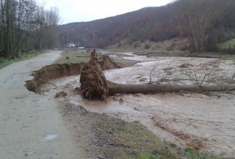 У Врању због поплава проглашено ванредно стање