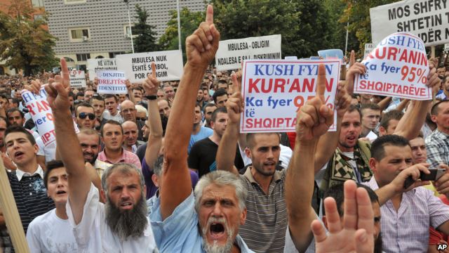 Стејт департмент упозорио: Расте опасност од шиптарског исламског тероризма на Косову