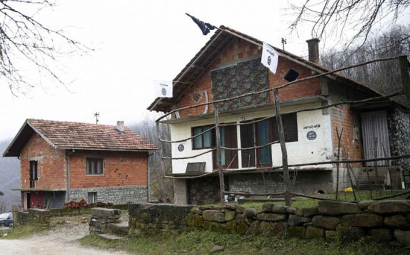 Прави проблем су СДА и барјаци у Сарајеву