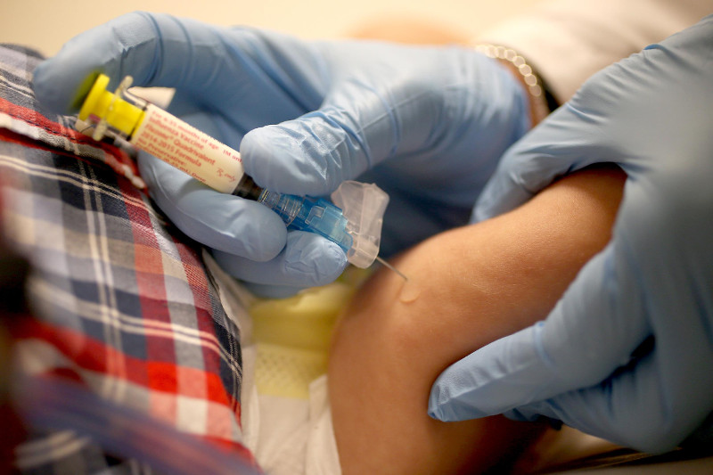 НБЦ: Овогодишња вакцина против грипа заштитила је само 3% вакцинисаних (видео)
