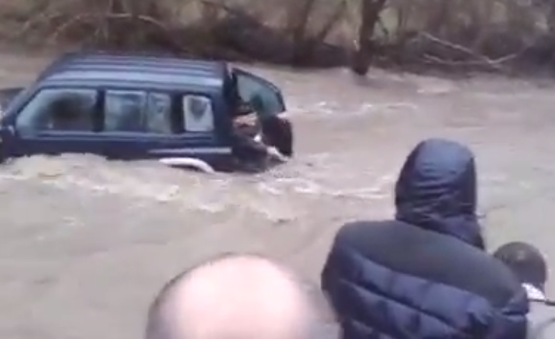 Јако невреме и поплаве на Косову и Метохији (видео, фото)