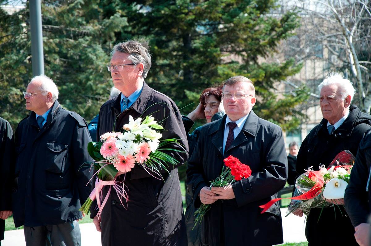Представници Руског дома и Амбасаде Русије положили венце жртвама НАТО бомбардовања