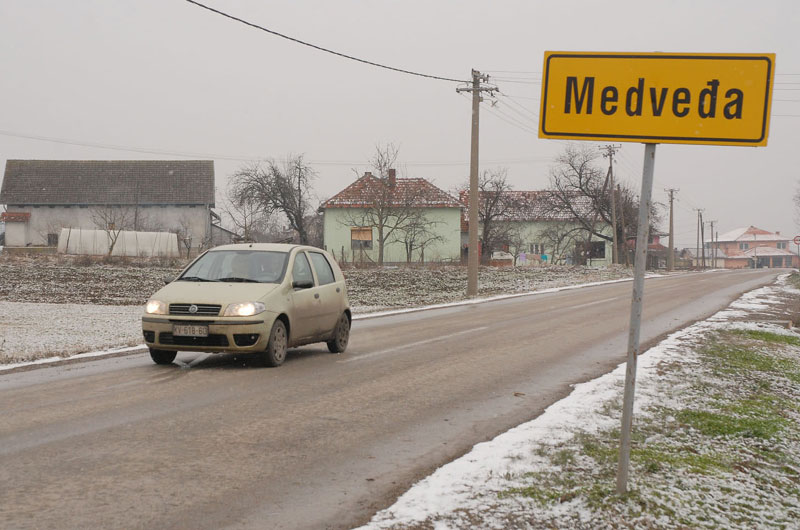 НЕМАШТИНА И БЕДА СЕ ШИРЕ СРБИЈОМ: Неразвијени југ, сиромашни запад