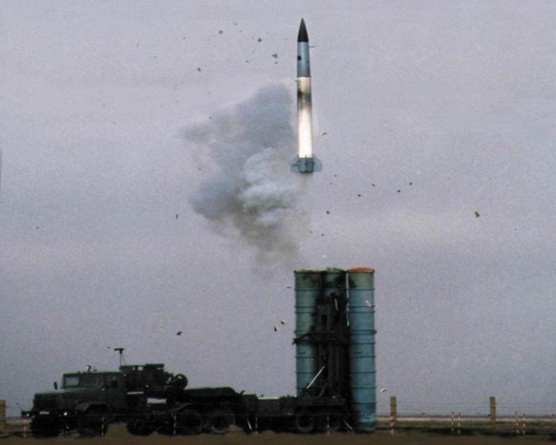 Путин укинуо забрану на испоруку ПВО ракетног система С-300 Ирану!