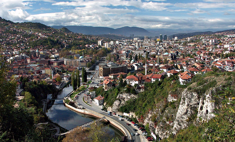Амбасада Велике Британије у Сарајеву: Драгичевић није код нас