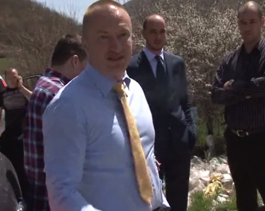 ФИЈАСКО: Погледајте како се Бојан Пајтић провео приликом посете Косову и Метохији (видео)