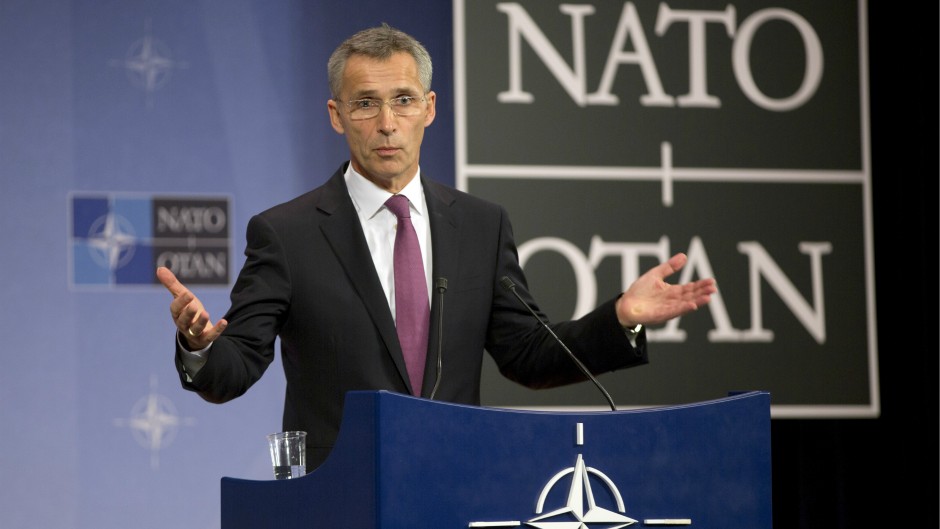Генерални секрeтар НАТО Столтенберг тражи од Македонаца да буду "нежни" са шиптарским терористима?!