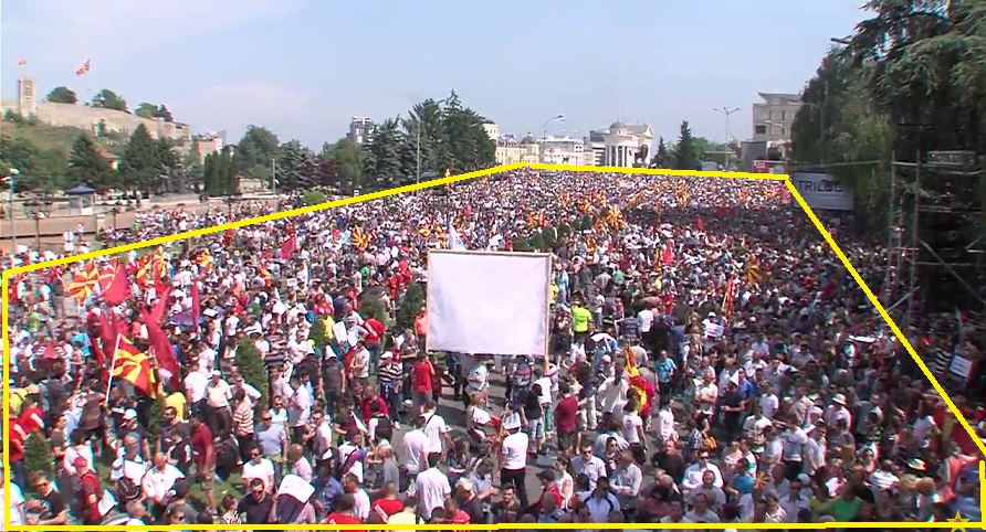 Македонска опозиција коју води Заев јуче је доживела дебакл окупивши једва 8.000-10.000 људи на митингу у Скопљу (фото)