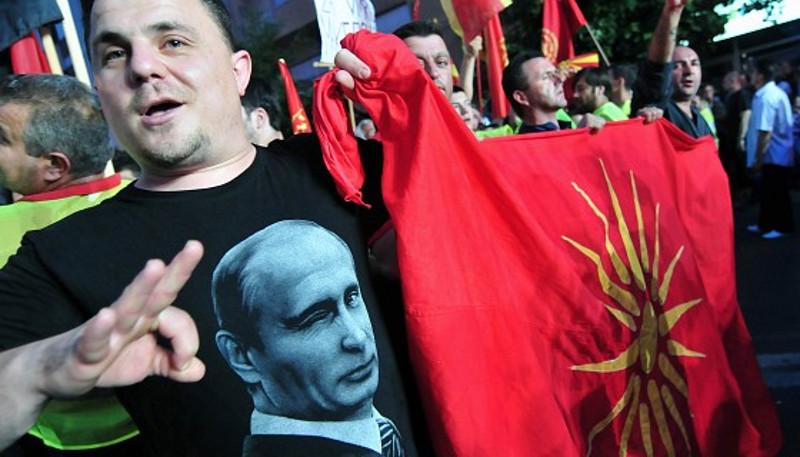 Груевски је синоћ на митингу у Скопљу имао три пута више присутних присталица од опозиционара Заева (видео, фото)