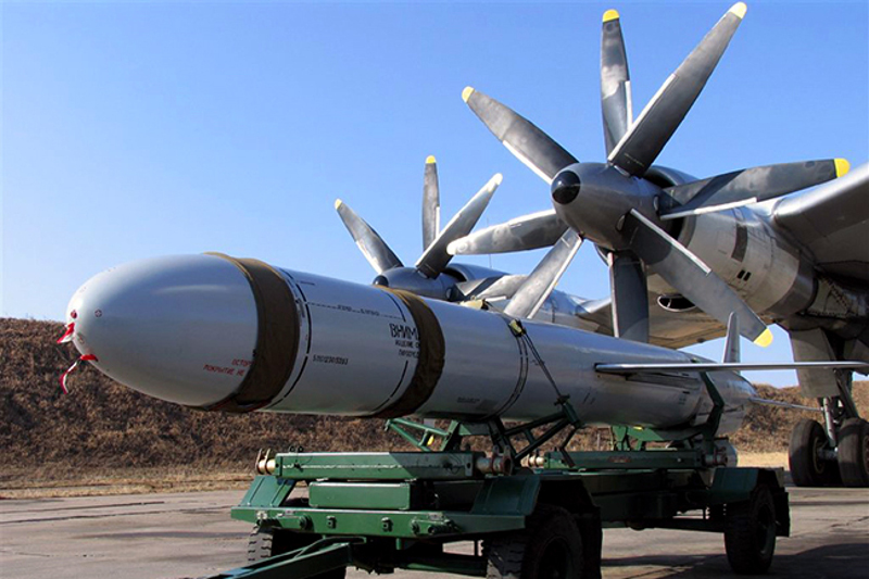 Руска Стратешка авијација увежбава нападе крстарећим ракетама у централној Русији