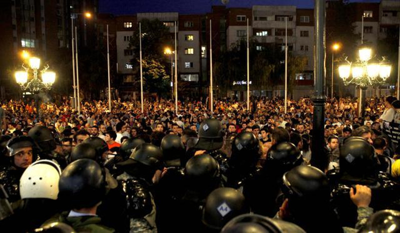 ДЕСТАБИЛИЗАЦИЈА: После синоћних немира у Скопљу на помолу је "македонско пролеће"