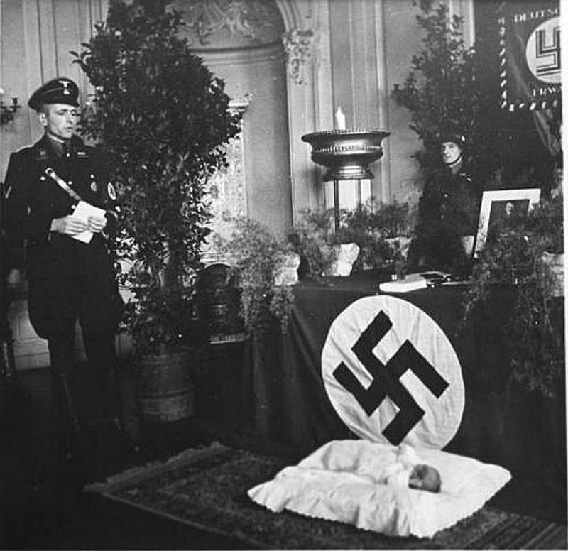 Деца настала у Хитлеровом тајном пројекту "Lebensborn" су још увек жива