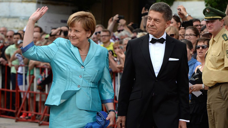 Меркелова пала у несвест за време премијере Вагнерове опере „Тристан и Изолда”