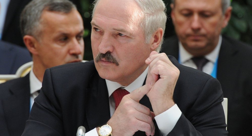 Лукашенко: Барут увек треба држати сувим