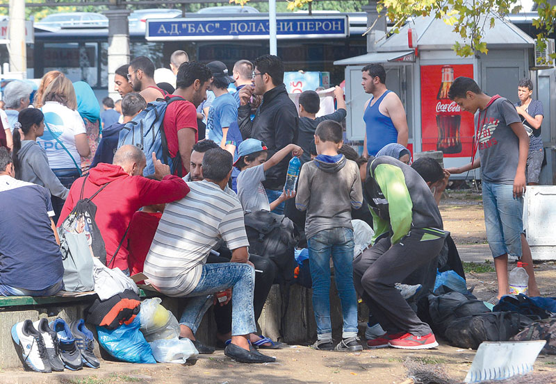 Мигранти иду из центра Београда