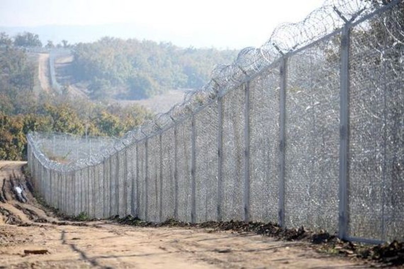Бугари дуж целе границе са Турском подижу ограду да зауставе мигранте!