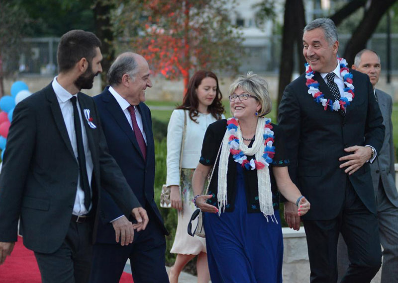 ЕУ и Американци раде на уклањању Мила Ђукановића са власти