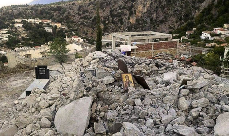 Албанци, као терористи Исламске државе, срушили православни храм до темеља