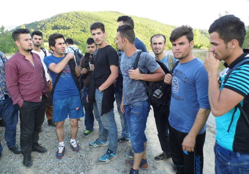 Сиријци открили нови пут у Србију, Бугари их усмерили преко Старе планине а тамо нема граничне полиције док смо граничаре укинули