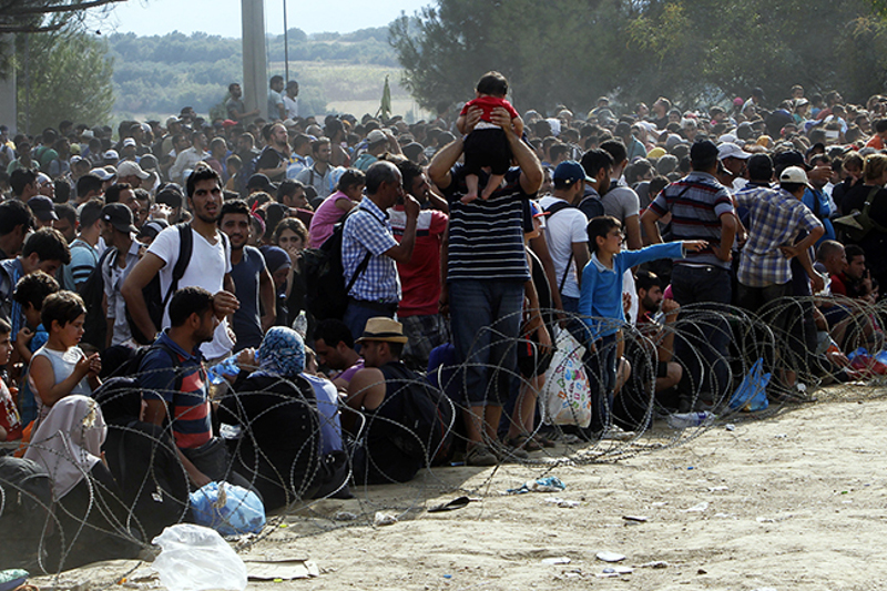ПОПОСКИ: Македонија не може сама да се носи са најездом до 3.500 миграната на дан