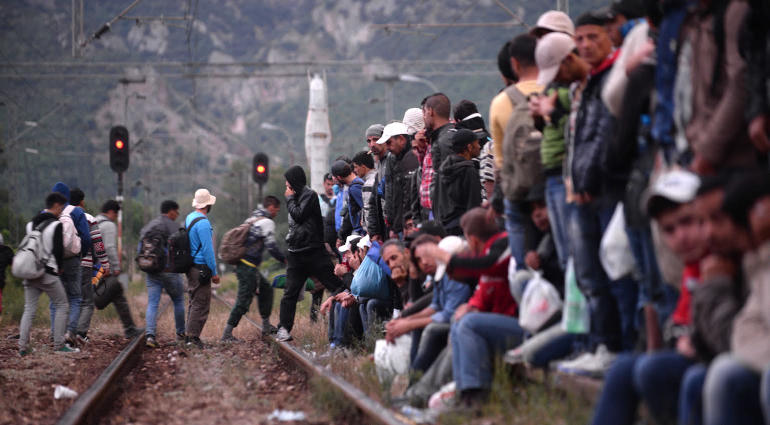 Србија и Македонија су за мигранте - клопка на балканској ничијој земљи