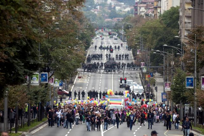 Док радници, пензионери и још два милиона Срба гладују Вучићев режим је на содомитску параду потрошио 1.5 милиона евра