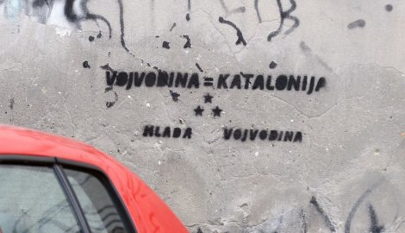 УСТАШКЕ ПРОВОКАЦИЈЕ У НОВОМ САДУ! Графити "Војводина = Каталонија" осванули су јутрос на неколико локација у Новом Саду