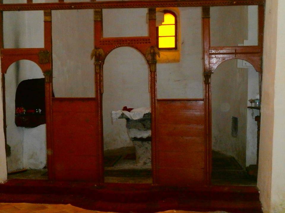 Погледајте на шта личи манастир Грачаница, задужбина светих Немањића после напада Вучићеве сатанистичке хорде (фото)