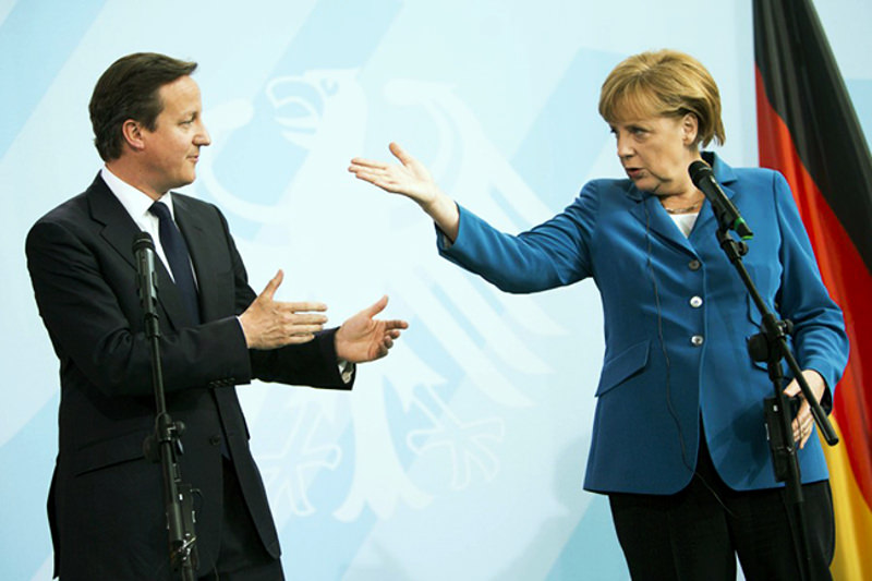 Меркелова рекла Камерону да Британију сви мрзе у Европској унији